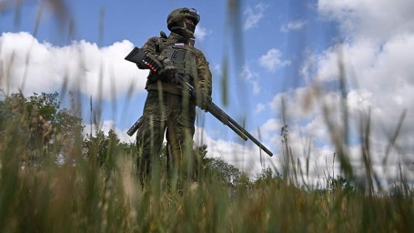 Минобороны РФ рассказало о подвигах российских военнослужащих в зоне СВО