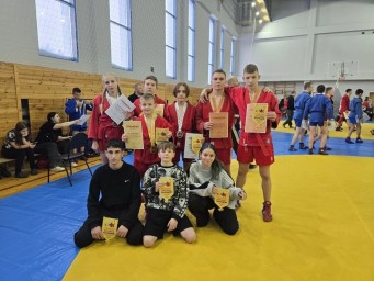 Тындинские самбисты – призеры республиканского турнира в Алдане.