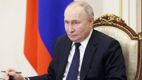 Памфилова вручила Путину удостоверение президента РФ на новый срок полномочий