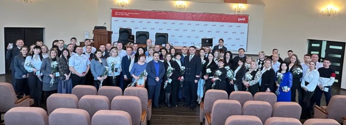 Юбилейные знаки, медали, и поздравления с наступающим Новым годом.