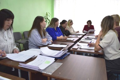 Комиссия по делам несовершеннолетних подводит итоги и строит планы