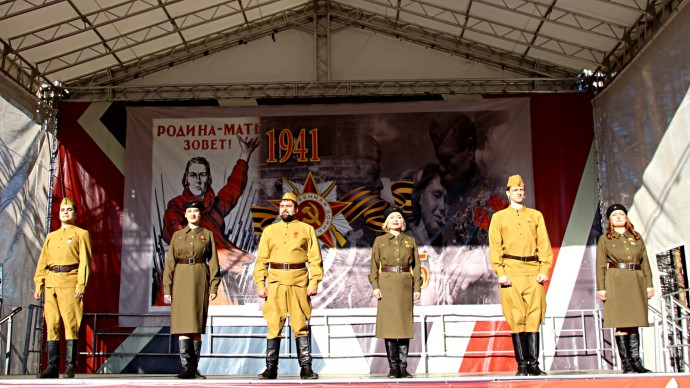 Грандиозный Аккорд Победы: Музыка и Фейерверк в парке Багульник Грандиозный Аккорд Победы: Музыка и Фейерверк в парке Багульник