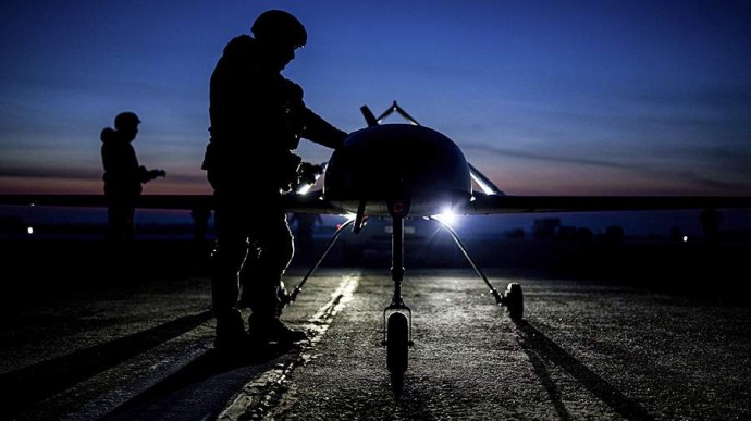 Киев предпринял атаку БПЛА на госрезиденцию президента РФ в Новгородской области Киев предпринял атаку БПЛА на госрезиденцию президента РФ в Новгородской области