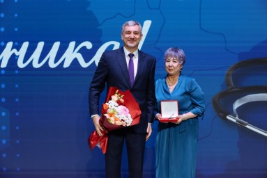 Губернатор поздравил амурских медиков с профессиональным праздником