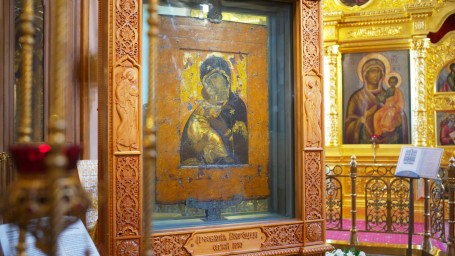 Праздник Владимирской иконы Божией Матери в 2025 году: история, традиции и сильные молитвы