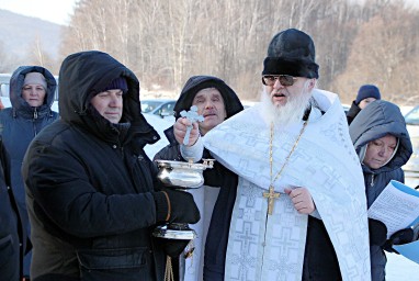 Крещение Господне в Тынде: Очищение тела и души в освященной воде