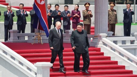 Переговоры Путина и Ким Чен Ына в широком составе завершились в Пхеньяне
