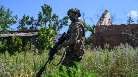 Минобороны РФ рассказало о подвигах российских военнослужащих в зоне СВО