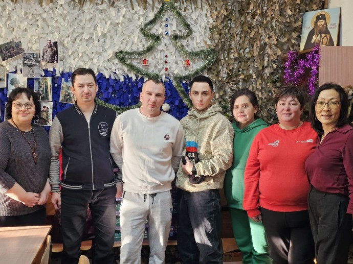 Герои в гостях у волонтеров: Единство ради Победы.