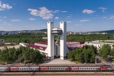 Юбилейные поезда везут праздник на БАМ