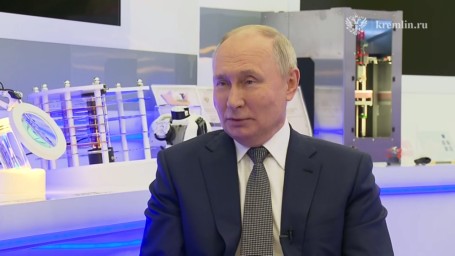​Владимир Путин прокомментировал свое интервью Такеру Карлсону.