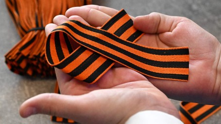 Провалы памяти: в Берлине хотят запретить георгиевские ленты на 9 мая