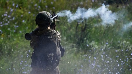 Минобороны РФ рассказало о подвигах российских военнослужащих в зоне СВО
