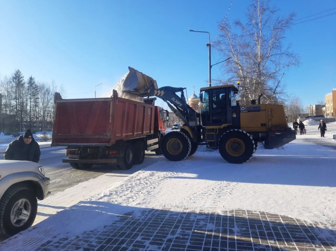 В Тынде продолжаются работы по зимнему содержанию улично-дорожной сети В Тынде продолжаются работы по зимнему содержанию улично-дорожной сети
