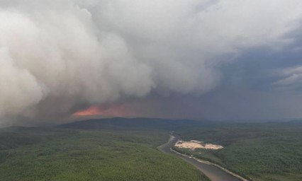 Более 500 пожарных тушат возгорания на севере Приамурья