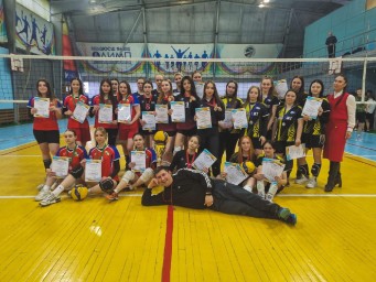 Соревнования по волейболу в зачёт городской спартакиады образовательных учреждений.
