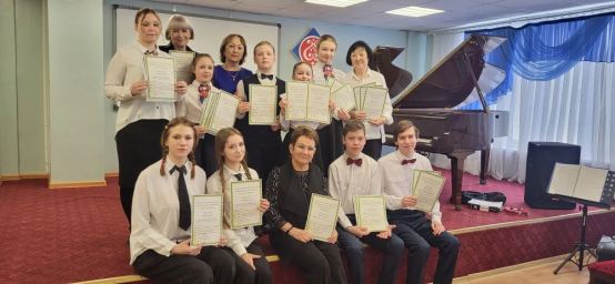 Успех юных пианистов Тынды на конкурсе "Играем вдвоём"