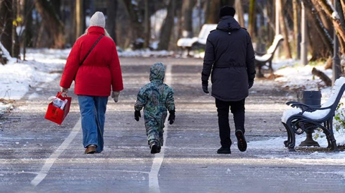 Путин напомнил о введении семейной налоговой выплаты с 2026 года Путин напомнил о введении семейной налоговой выплаты с 2026 года
