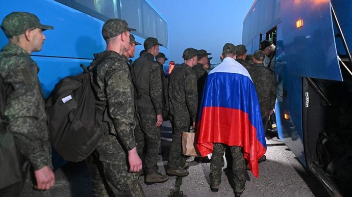 РФ вернула 84 российских военнослужащих с подконтрольной Киеву территории