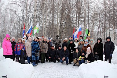 ​Склоняя головы в молитве и памяти: 24 февраля &ndash; день Героев