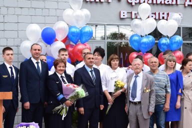 Сегодня в Тынде прошли линейки во всех учебных и образовательных учреждениях.