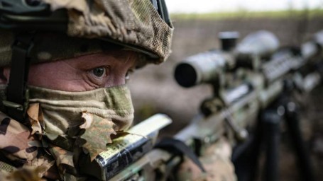 В Минобороны России рассказали о подвигах военных ВС РФ в зоне спецоперации