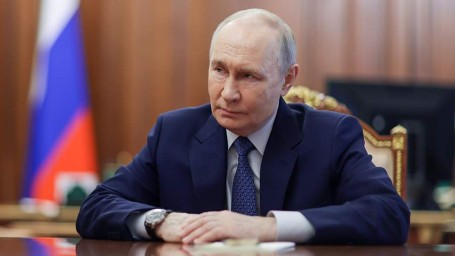 Путин присвоил звание Героя России удерживавшему позиции в ДНР 68 дней солдату