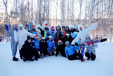 5 верст в Тынде: Дружеские старты, новогоднее настроение и теплые встречи в парке "Багульник"