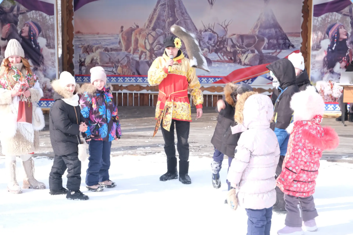 Праздник Севера и весны: эвенкийские и русские мотивы Праздник Севера и весны: эвенкийские и русские мотивы