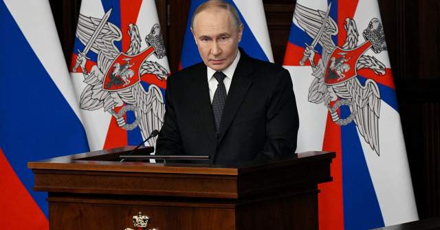 Наступательное укрепление: Путин оценил итоги года на коллегии Минобороны Наступательное укрепление: Путин оценил итоги года на коллегии Минобороны