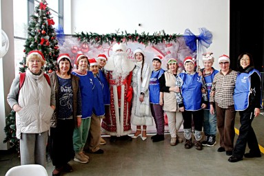 "Амурское долголетие" в действии: "серебряные" пенсионеры дарят праздник