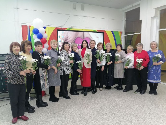 День матери с серебряными волонтерами День матери с серебряными волонтерами