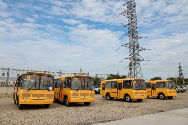 18 новых автобусов пополнили автопарк школ Приамурья