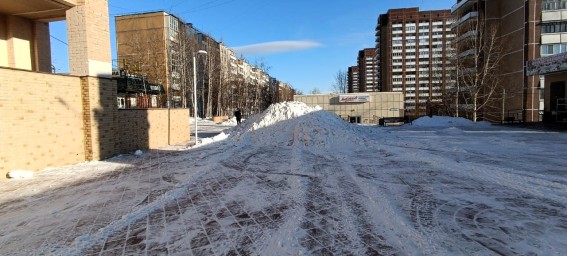 Продолжается очистка городских улиц от снега