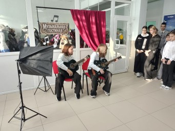 Музыка вместо интернета: Акция в Тындинской ДМШ.