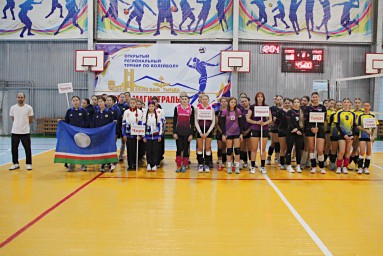 ​"Золотая Магистраль" собрала юных волейболисток: IX открытый региональный турнир в Тынде