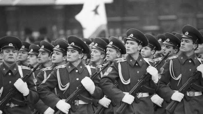 7 ноября – День Октябрьской революции: историческая справка 7 ноября – День Октябрьской революции: историческая справка