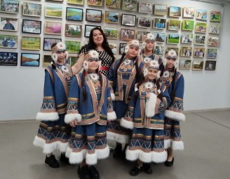 "Холанарэн" в новых костюмах: эвенкийский колорит на презентации книги о БАМе