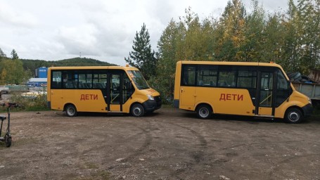​В преддверии Дня знаний амурские школы получили 18 новых автобусов для подвоза детей, из которых 2 
