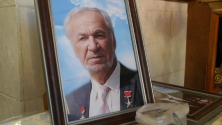 Тында со слезами на глазах простилась с Иваном Варшавским