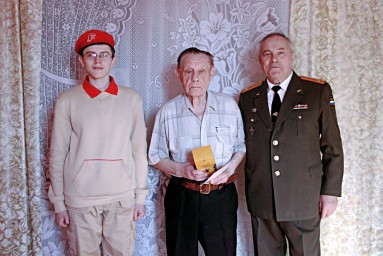 ​С Днём защитника Отечества поздравили 97-летнего фронтовика Козлова Николая Васильевича